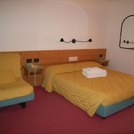 Albergo Pozzole Stava Exterior photo