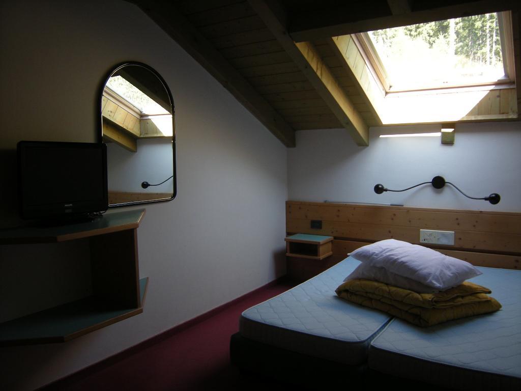 Albergo Pozzole Stava Exterior photo