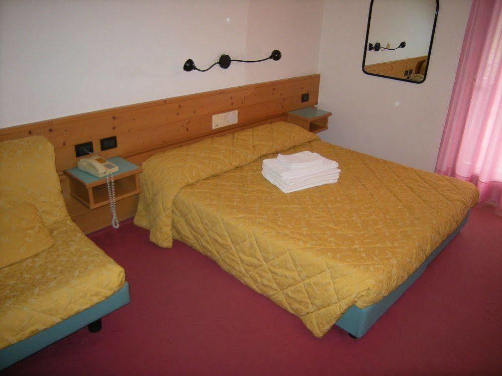 Albergo Pozzole Stava Exterior photo